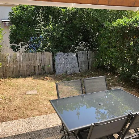 Hébergement de vacances Maison Avec à Pied